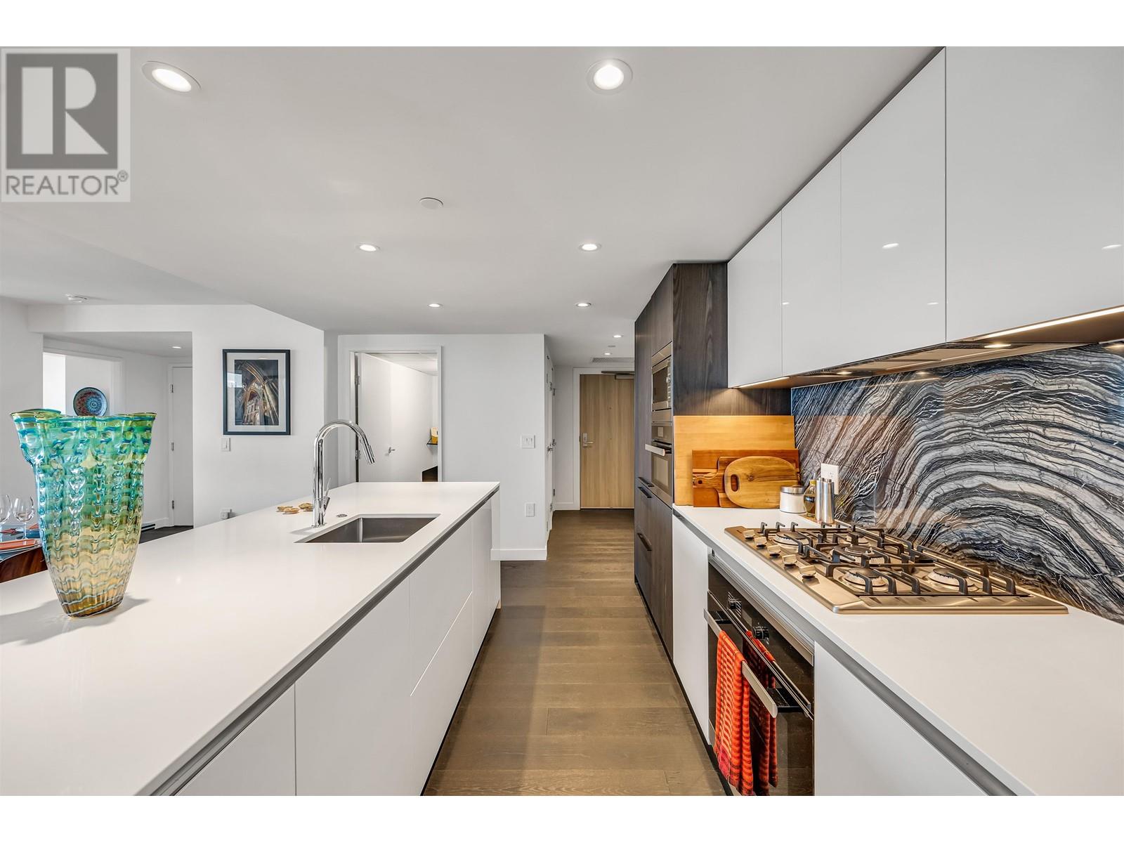 Listing Picture 6 of 31 : 2803 1111 RICHARDS STREET, Vancouver / 溫哥華 - 魯藝地產 Yvonne Lu Group - MLS Medallion Club Member