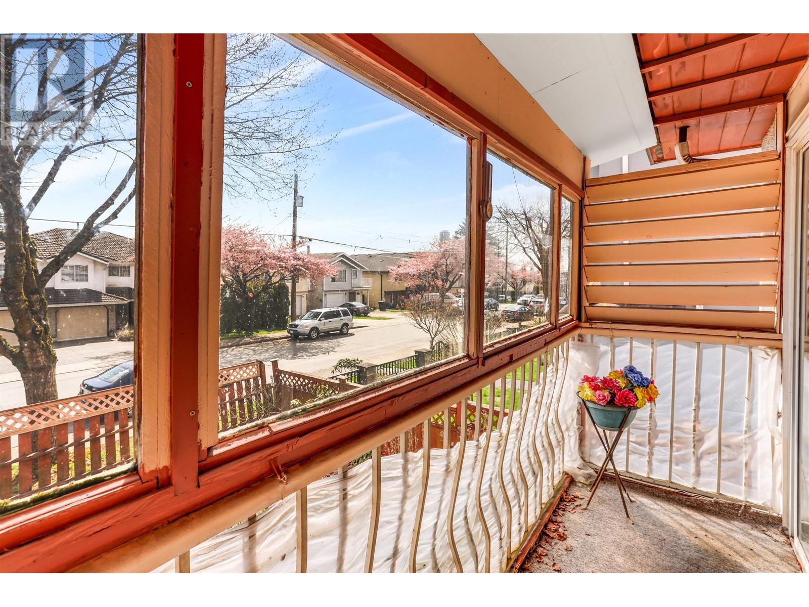 7473 17th Avenue, Burnaby, British Columbia  V3N 1L5 - Photo 17 - R2988395