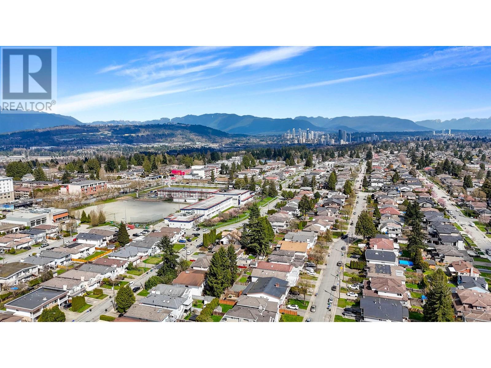 7473 17th Avenue, Burnaby, British Columbia  V3N 1L5 - Photo 28 - R2988395