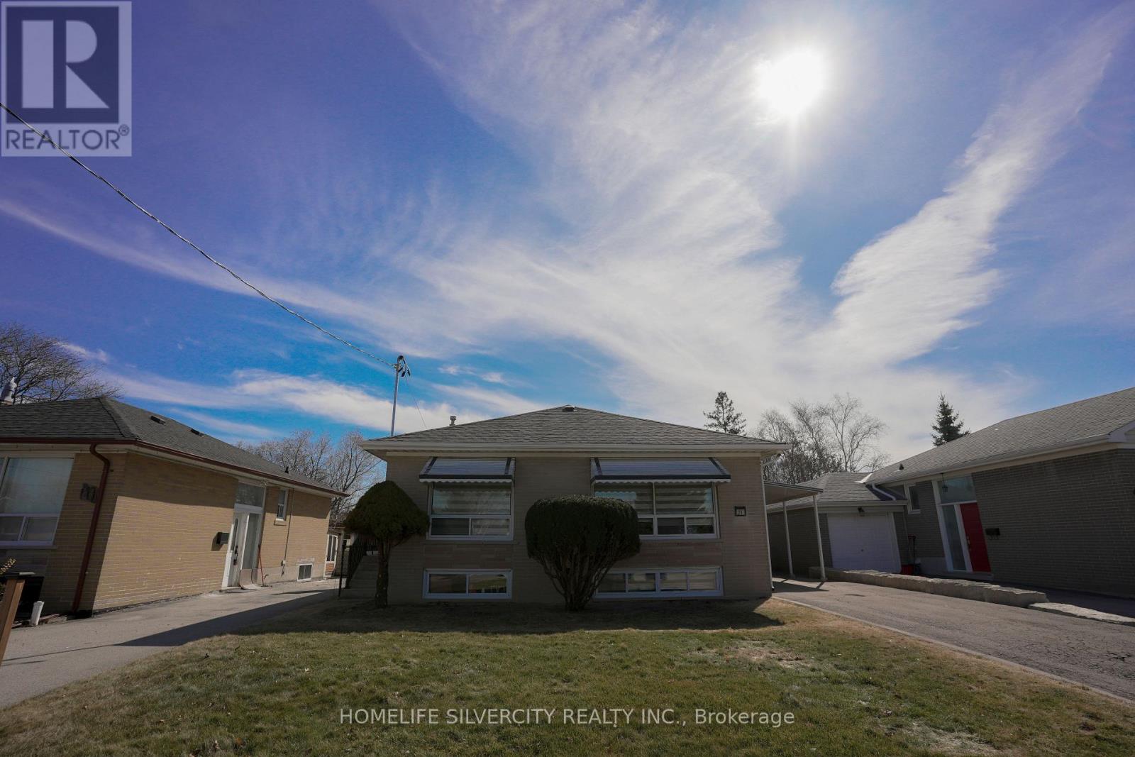 Property at 21 BILLCAR ROAD image 1