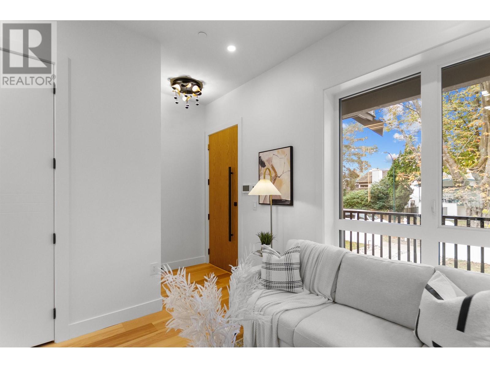 3338 W 14 Avenue, Vancouver, British Columbia  V6R 2V8 - Photo 4 - R2989624