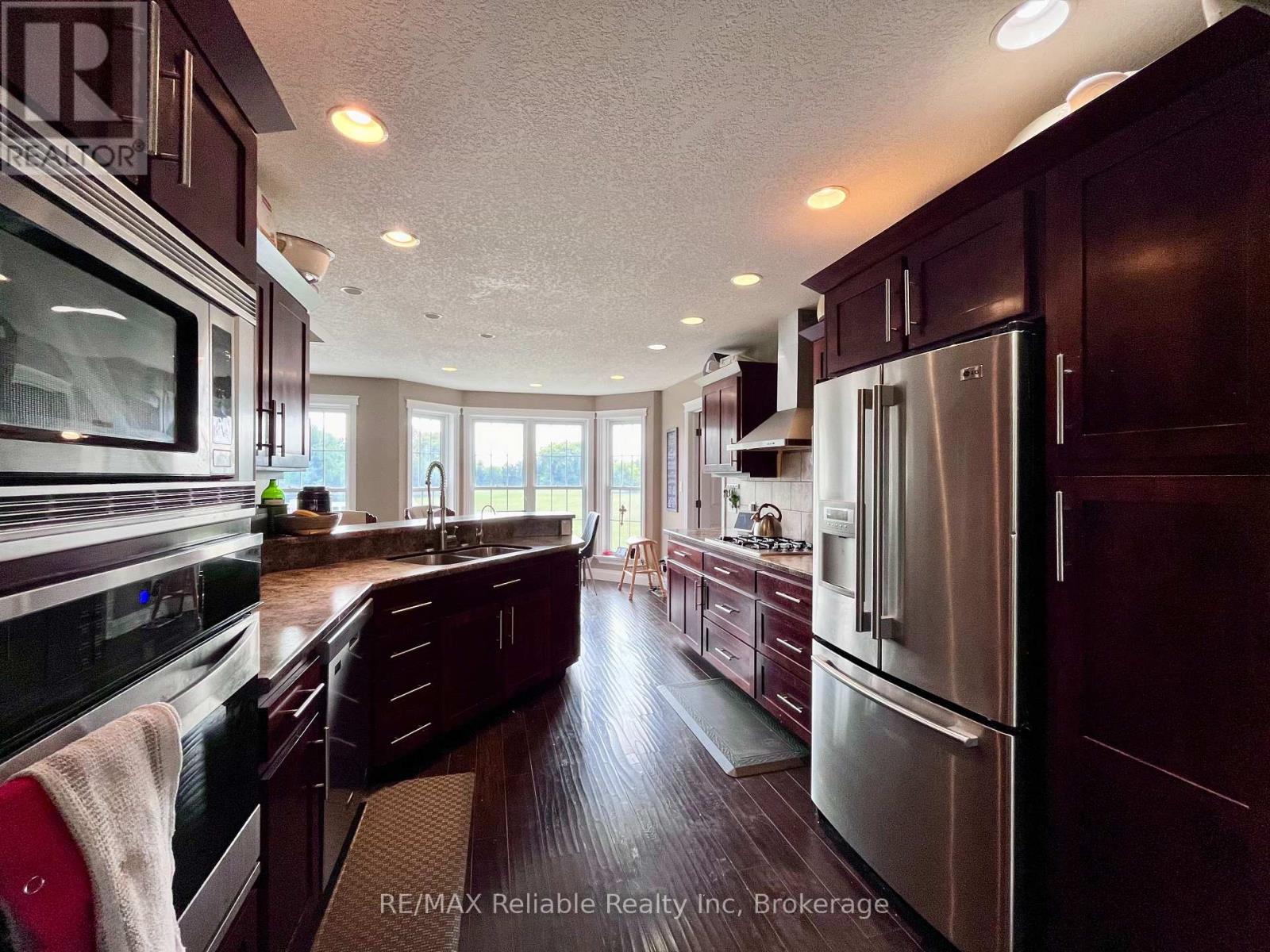 75824 Parr Line, Bluewater, Ontario  N0M 2R0 - Photo 10 - X12008221