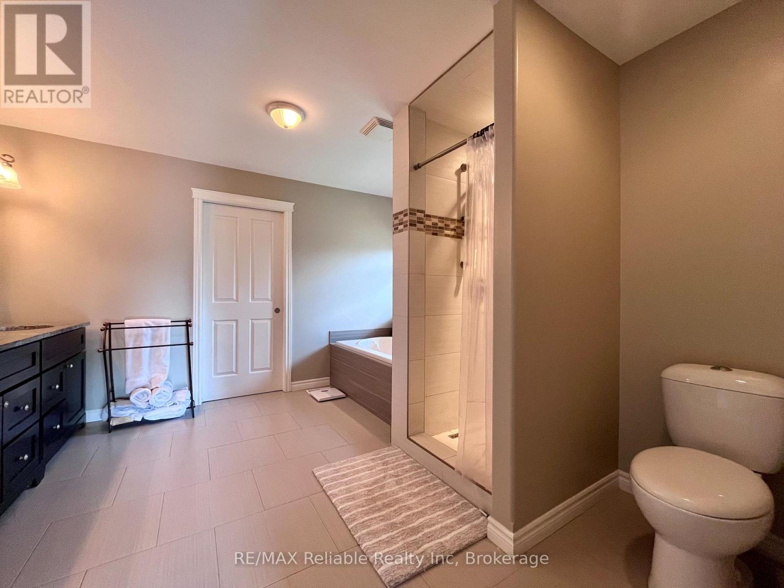 75824 Parr Line, Bluewater, Ontario  N0M 2R0 - Photo 24 - X12008221