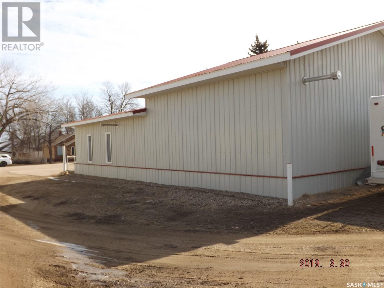 522 Mann Avenue, Radville, Saskatchewan  S0C 2G0 - Photo 3 - SK002577