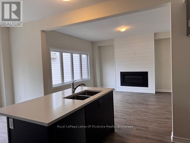 315 Beechwood Forest Lane, Gravenhurst, Ontario  P1P 0H8 - Photo 11 - X12079961