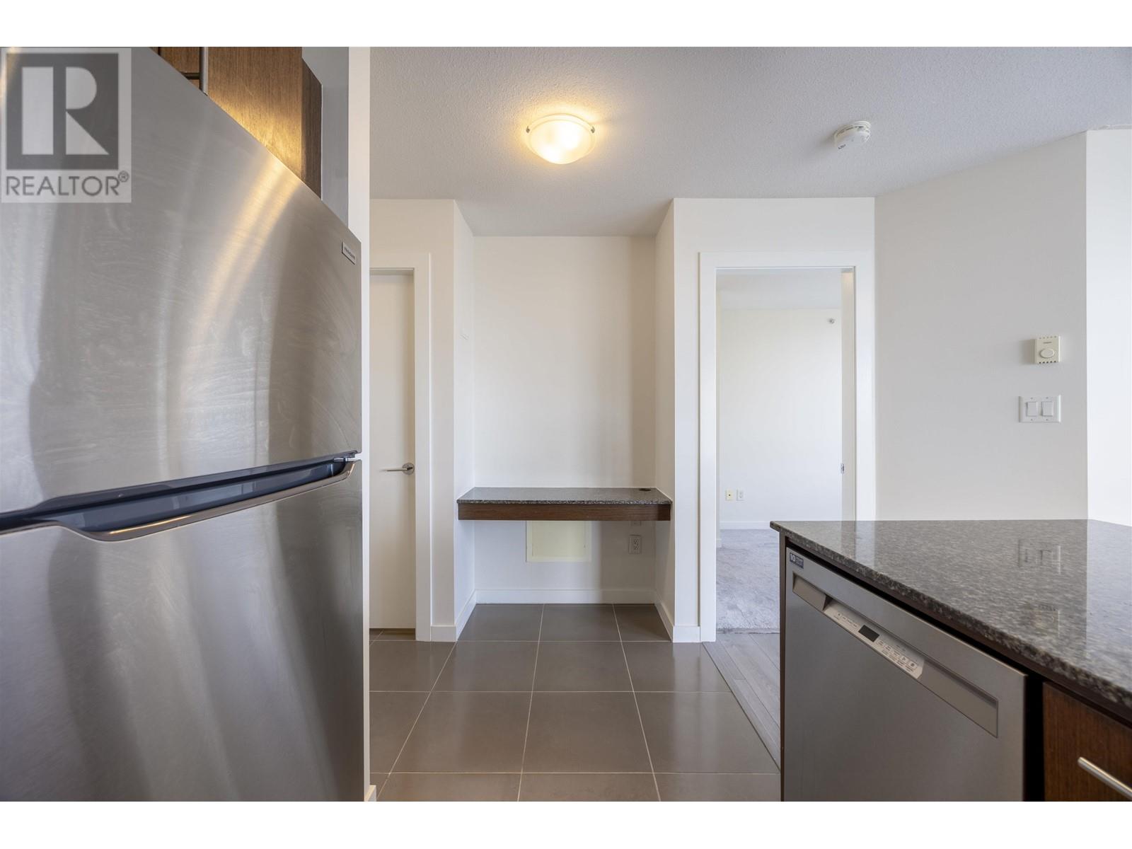 1807 4888 Brentwood Drive, Burnaby, British Columbia  V5C 0C6 - Photo 10 - R2989440
