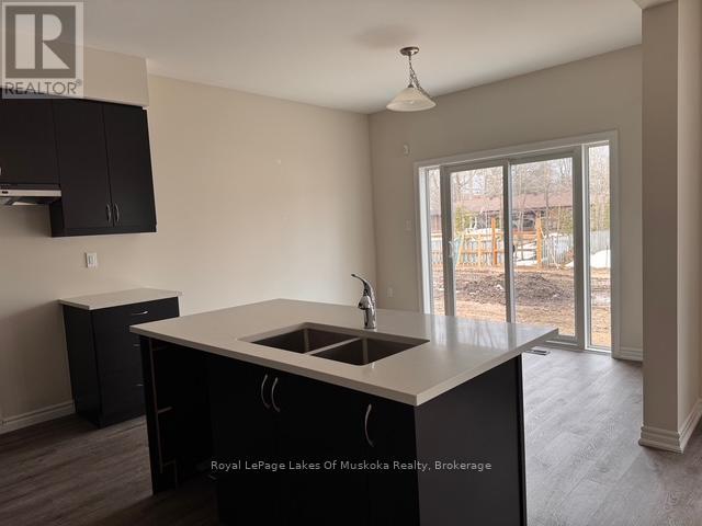 315 Beechwood Forest Lane, Gravenhurst, Ontario  P1P 0H8 - Photo 8 - X12079961