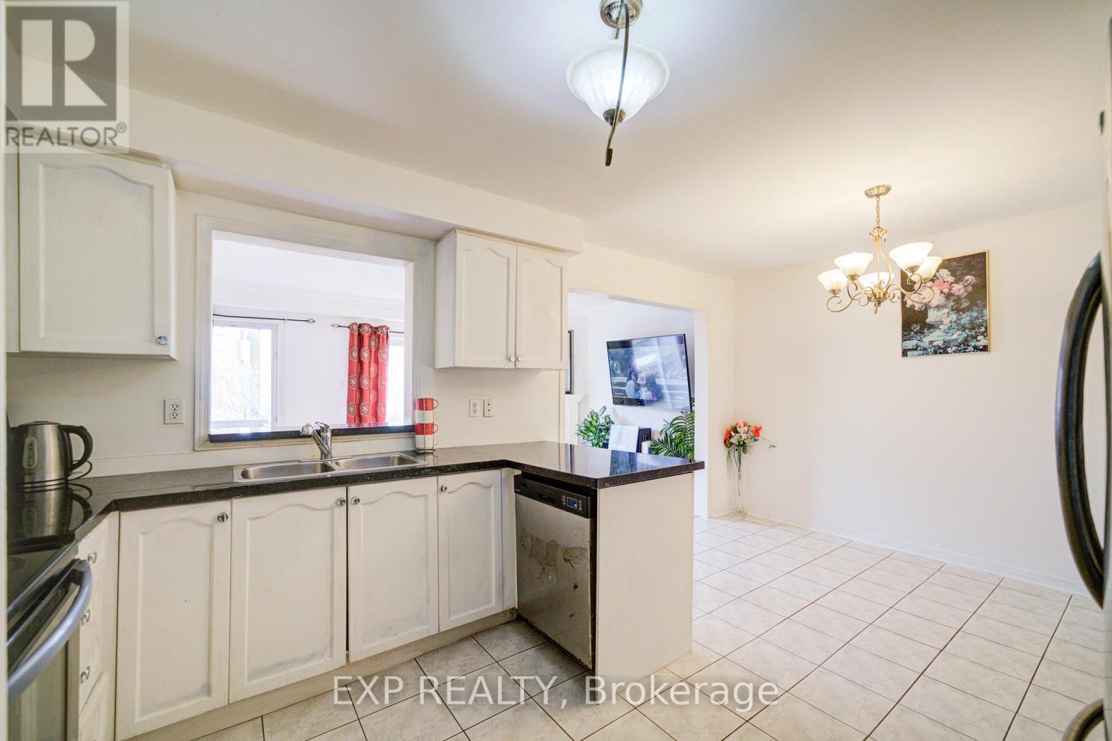 163 Sassafras Circle, Vaughan, Ontario  L4J 8M6 - Photo 12 - N12080054