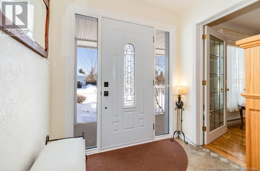 Property at 33 Howe Crescent image 2