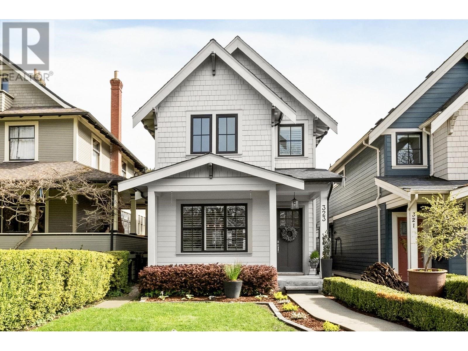 323 FIFTH STREET, new westminster, British Columbia
