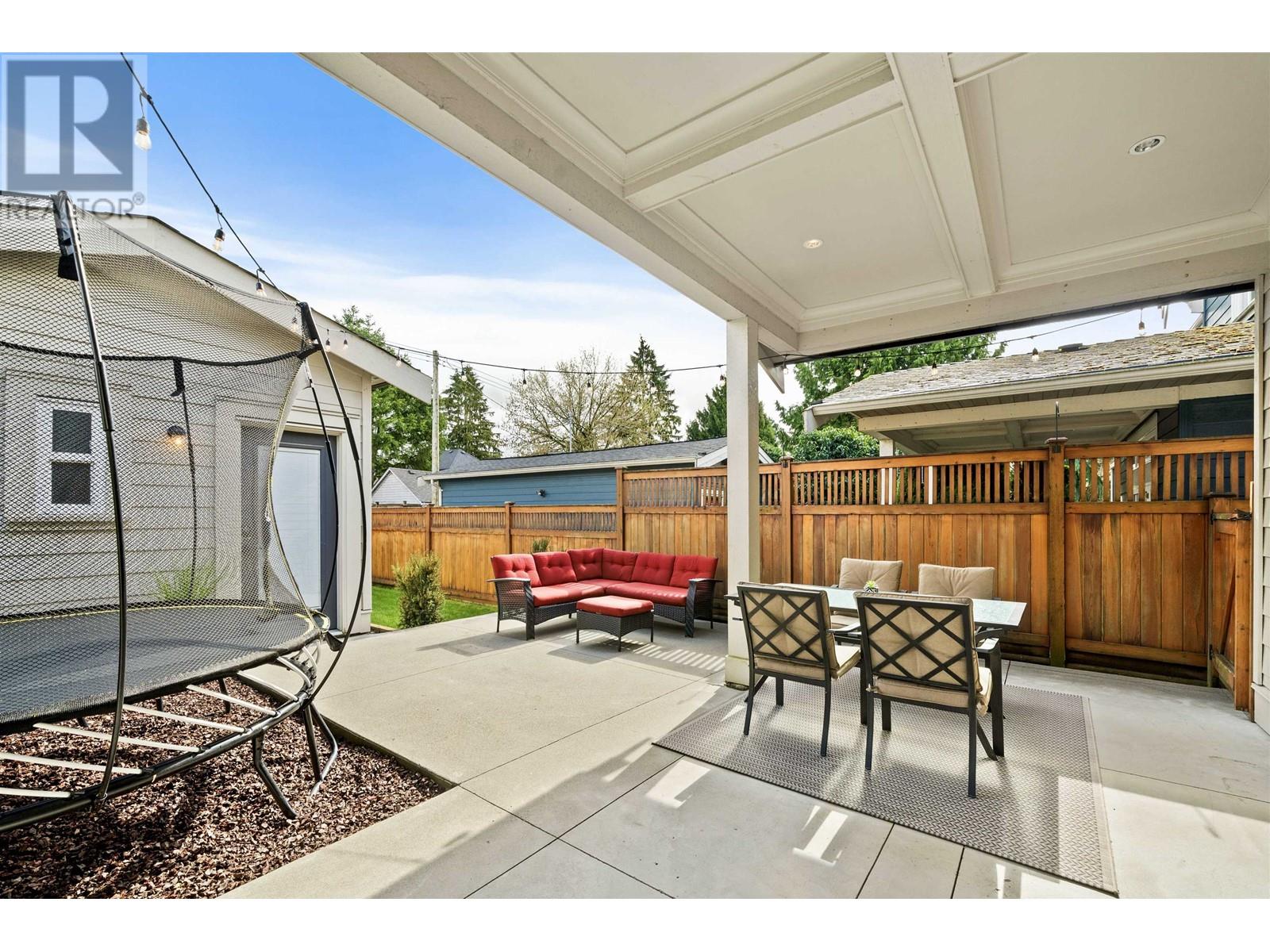 323 Fifth Street, New Westminster, British Columbia  V3L 2X3 - Photo 32 - R2989204