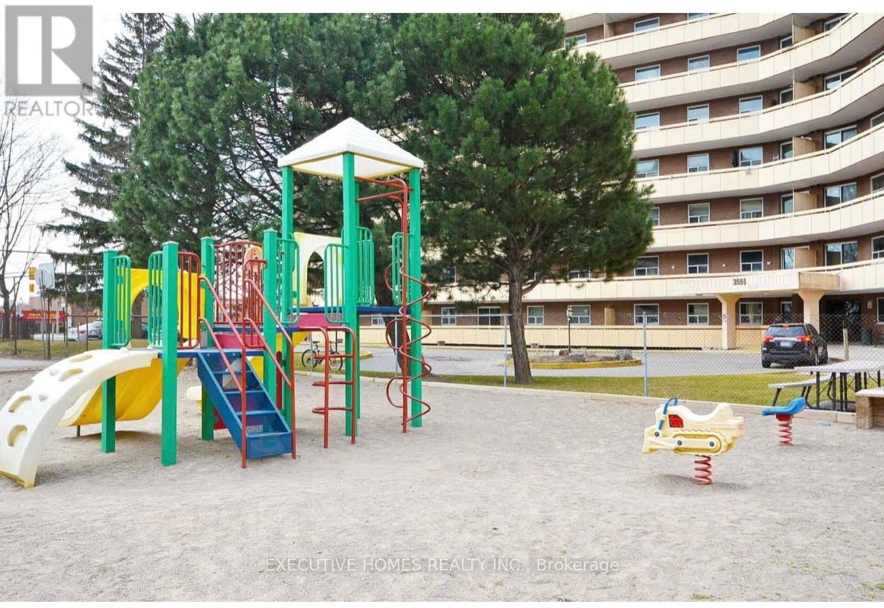 801 - 3555 Derry Road E, Mississauga, Ontario  L4T 1B2 - Photo 10 - W12073090