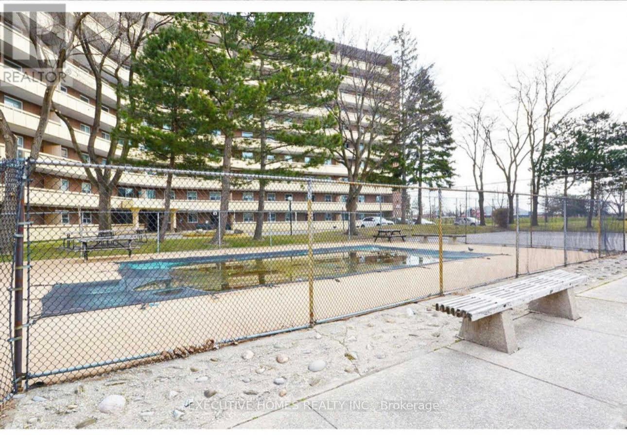 801 - 3555 Derry Road E, Mississauga, Ontario  L4T 1B2 - Photo 11 - W12073090