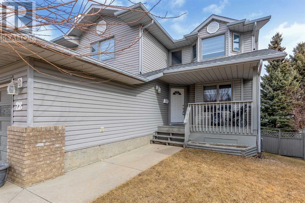 Property at 28 Macewan Ridge View NW image 2