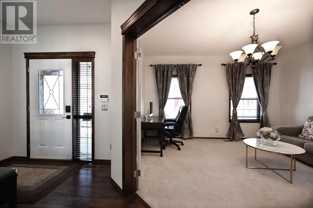 Property at 217 Elgin Manor SE image 5