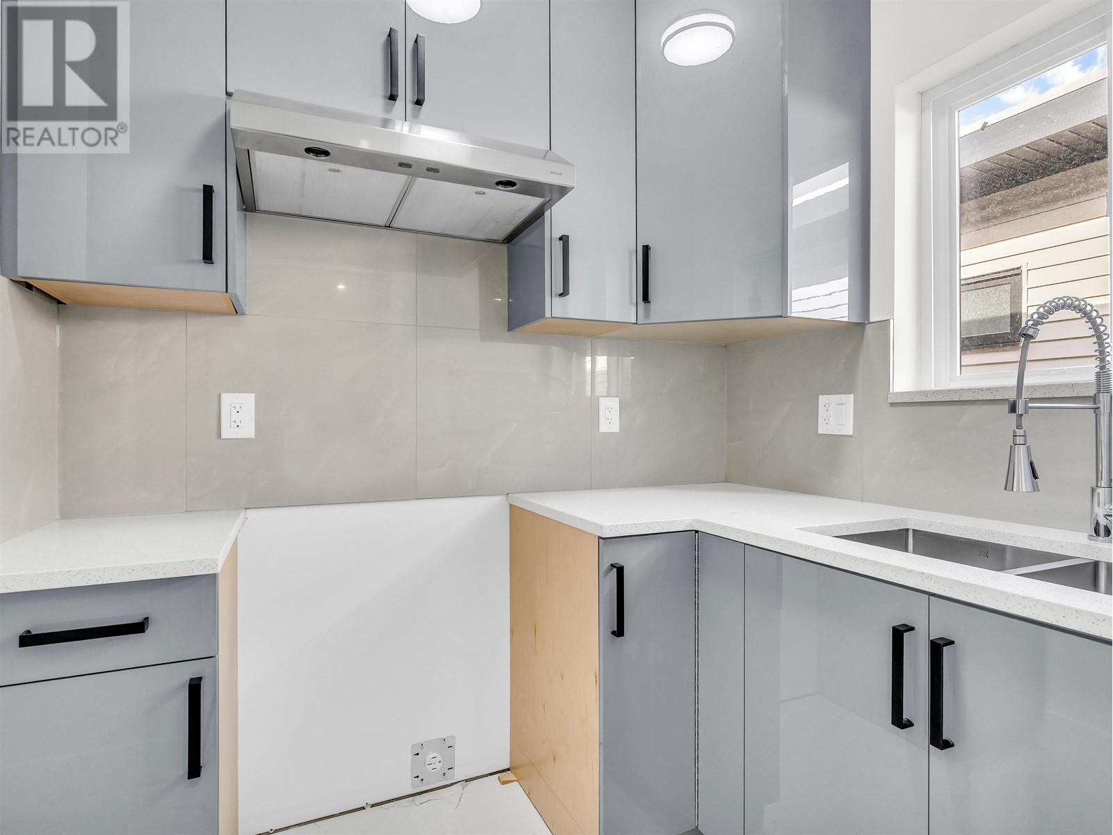 339 Johnston Street, New Westminster, British Columbia  V3M 5H4 - Photo 6 - R2979217