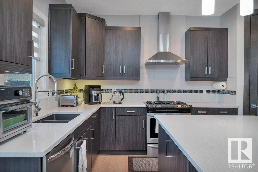 Property at 3209 WINSPEAR CR SW image 3