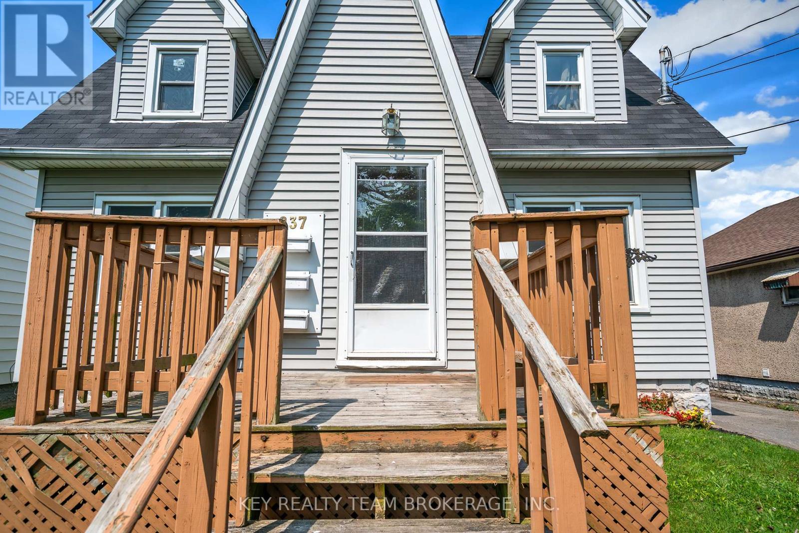 Property at 237 WALLACE AVENUE S image 5