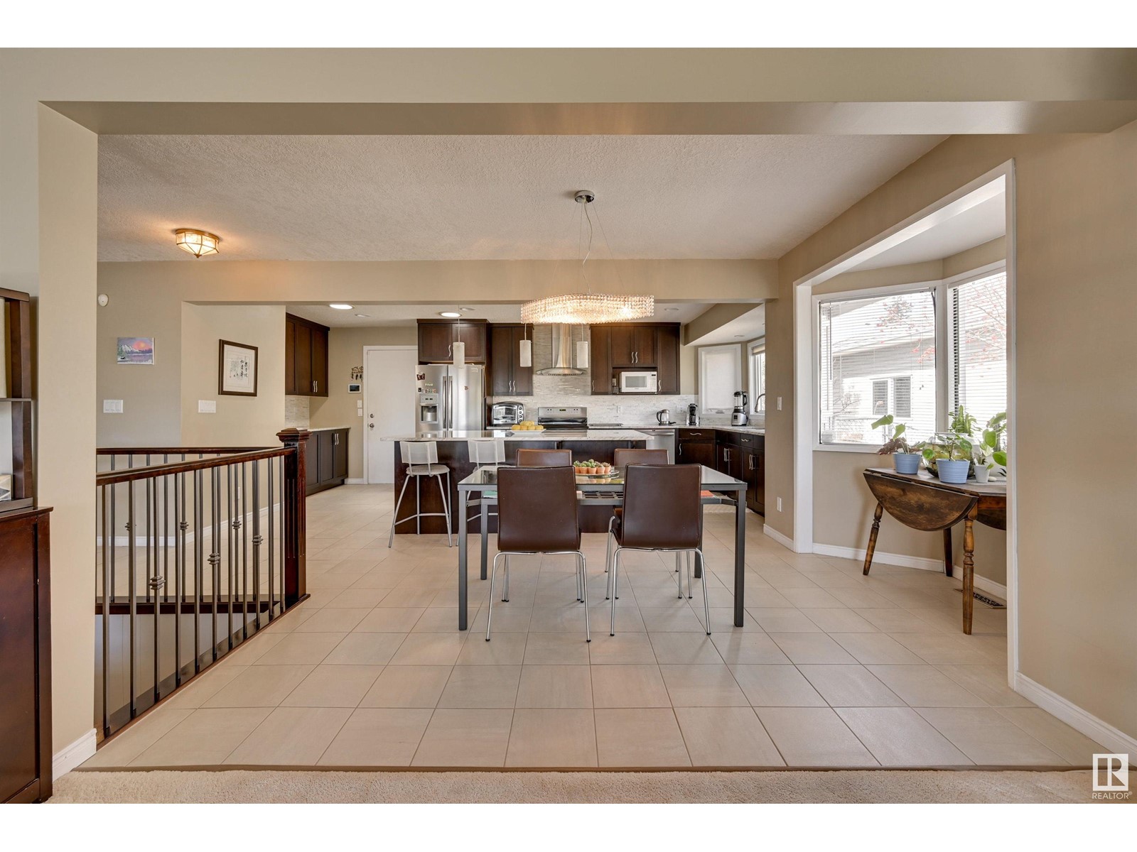 Property at 9417 142 ST NW image 2