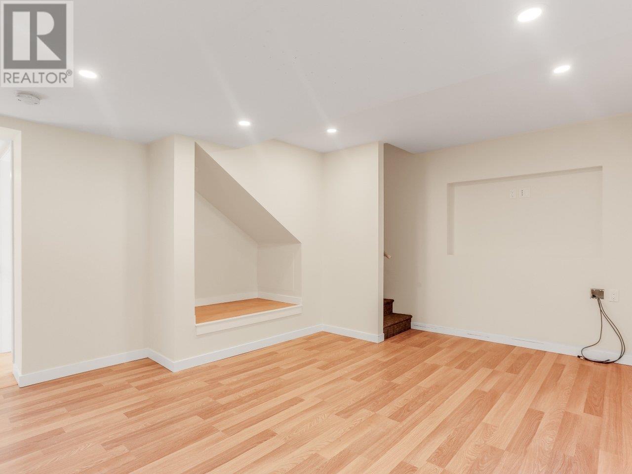 842 Westwood Street, Coquitlam, British Columbia  V3C 3L2 - Photo 17 - R2973071