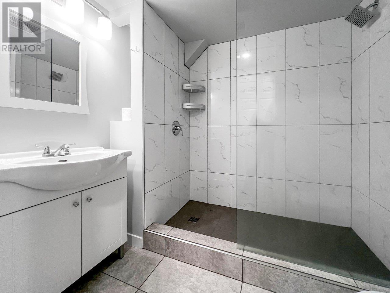 842 Westwood Street, Coquitlam, British Columbia  V3C 3L2 - Photo 19 - R2973071