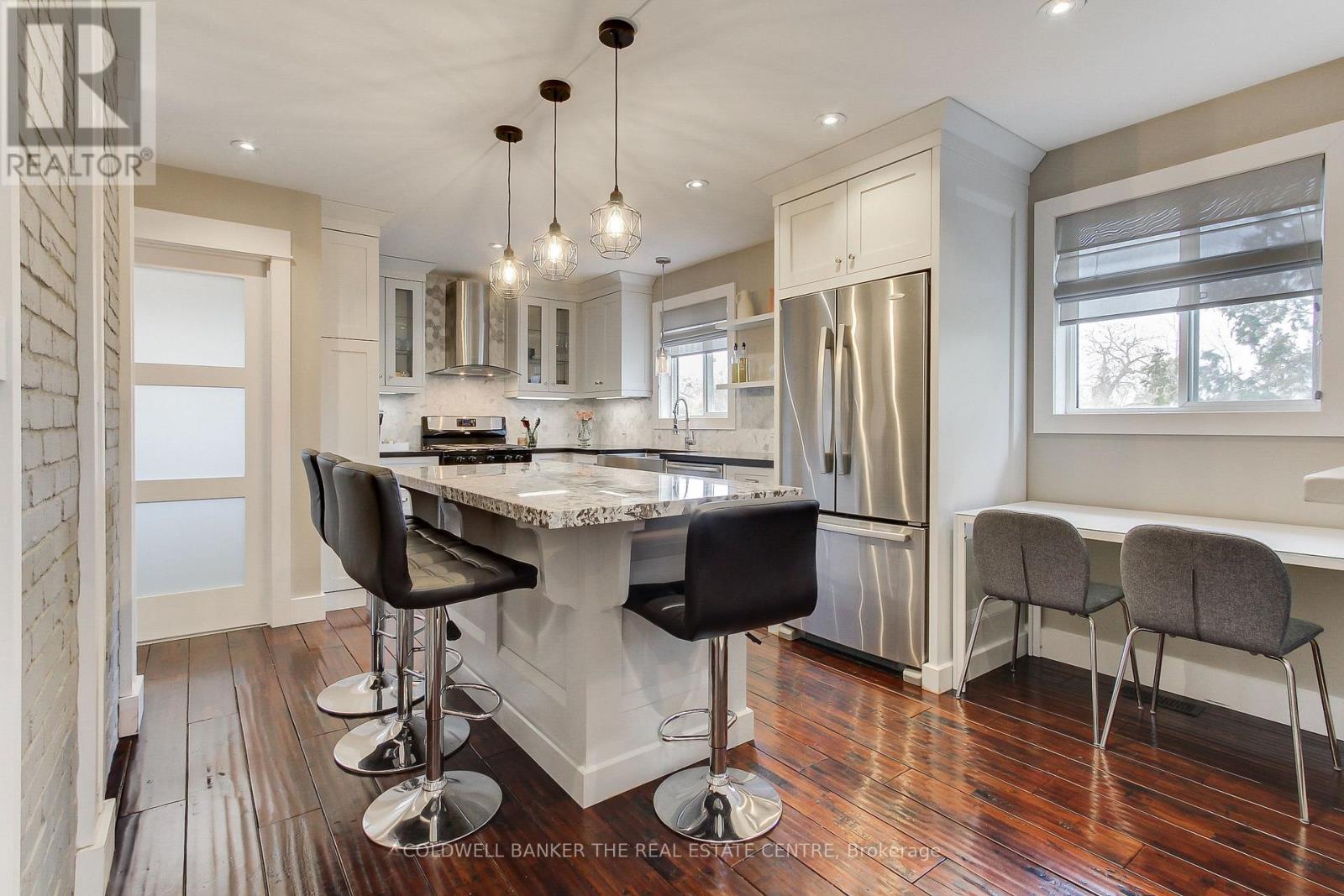 Upper - 696 Reid Street, Innisfil, Ontario  L9S 2E9 - Photo 1 - N12079786