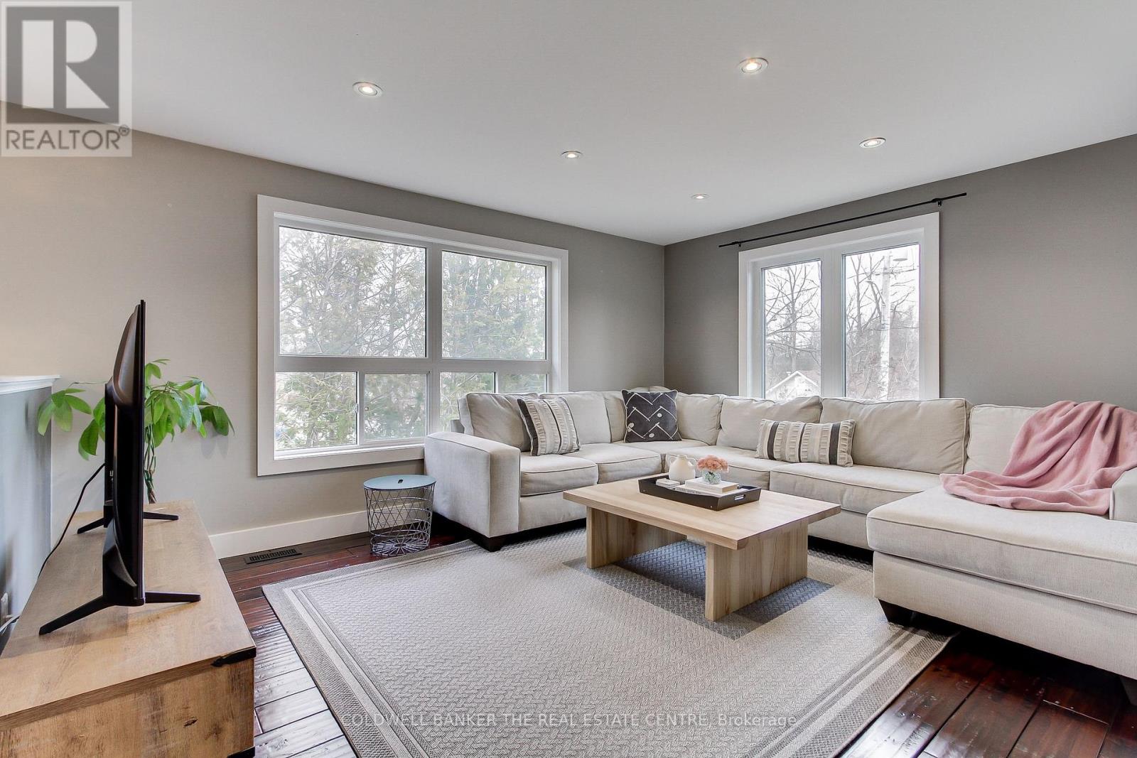 Upper - 696 Reid Street, Innisfil, Ontario  L9S 2E9 - Photo 12 - N12079786
