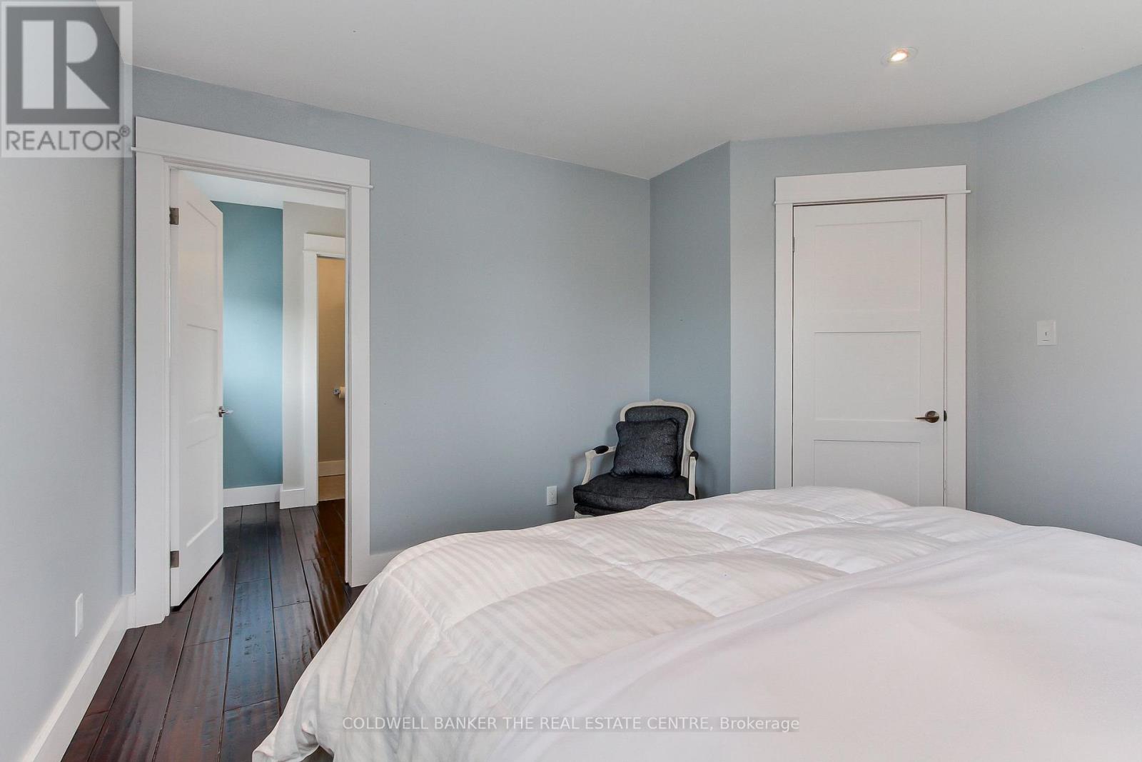 Upper - 696 Reid Street, Innisfil, Ontario  L9S 2E9 - Photo 16 - N12079786