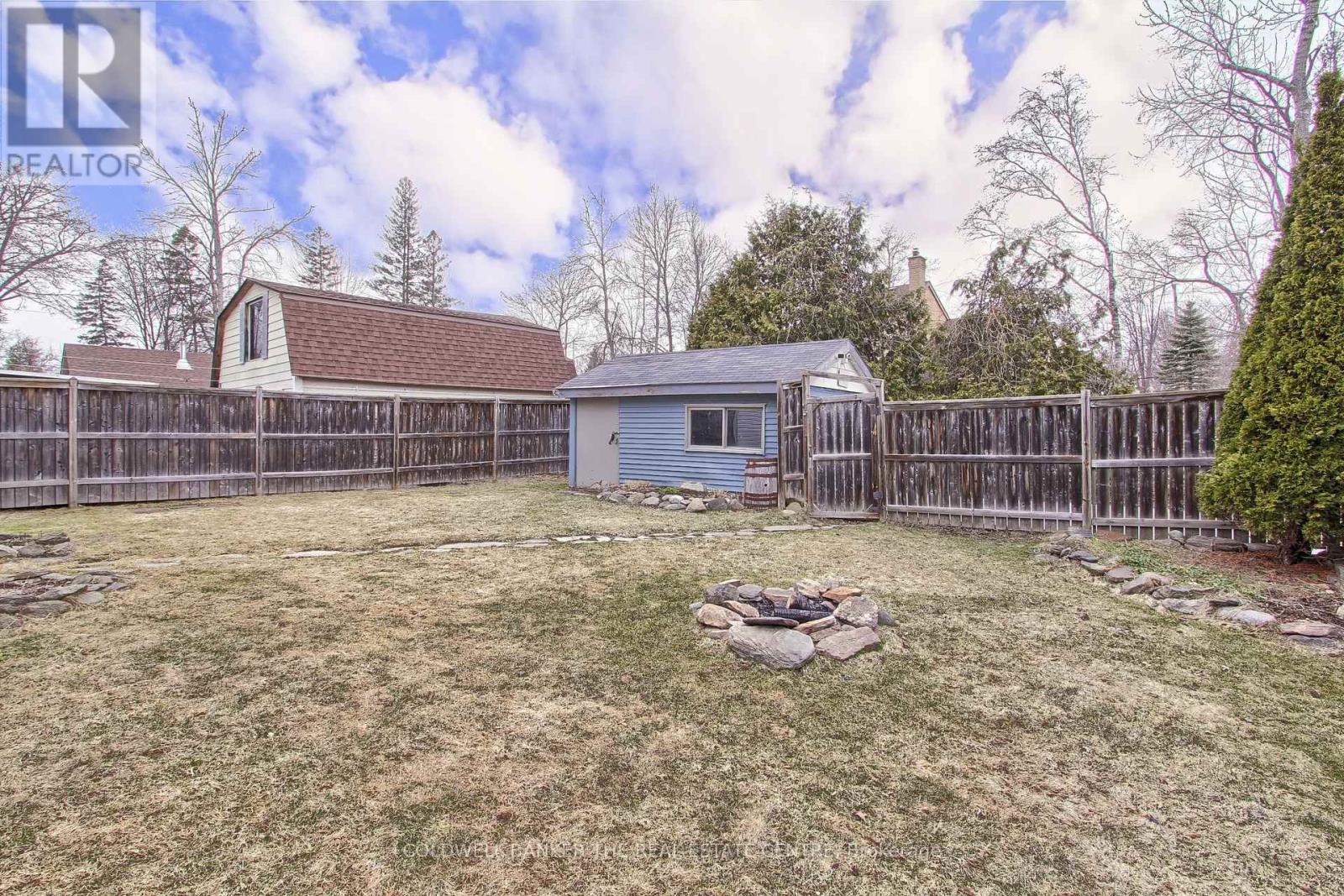 Upper - 696 Reid Street, Innisfil, Ontario  L9S 2E9 - Photo 27 - N12079786