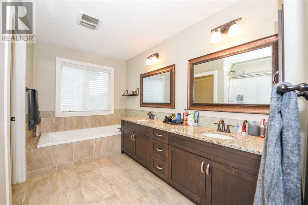 89 Legacy Green Se, Calgary, Alberta  T2X 0X6 - Photo 28 - A2208627
