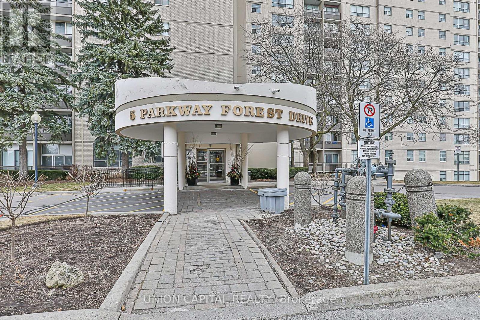 905 - 5 Parkway Forest Drive, Toronto, Ontario  M2J 1L2 - Photo 2 - C12080136