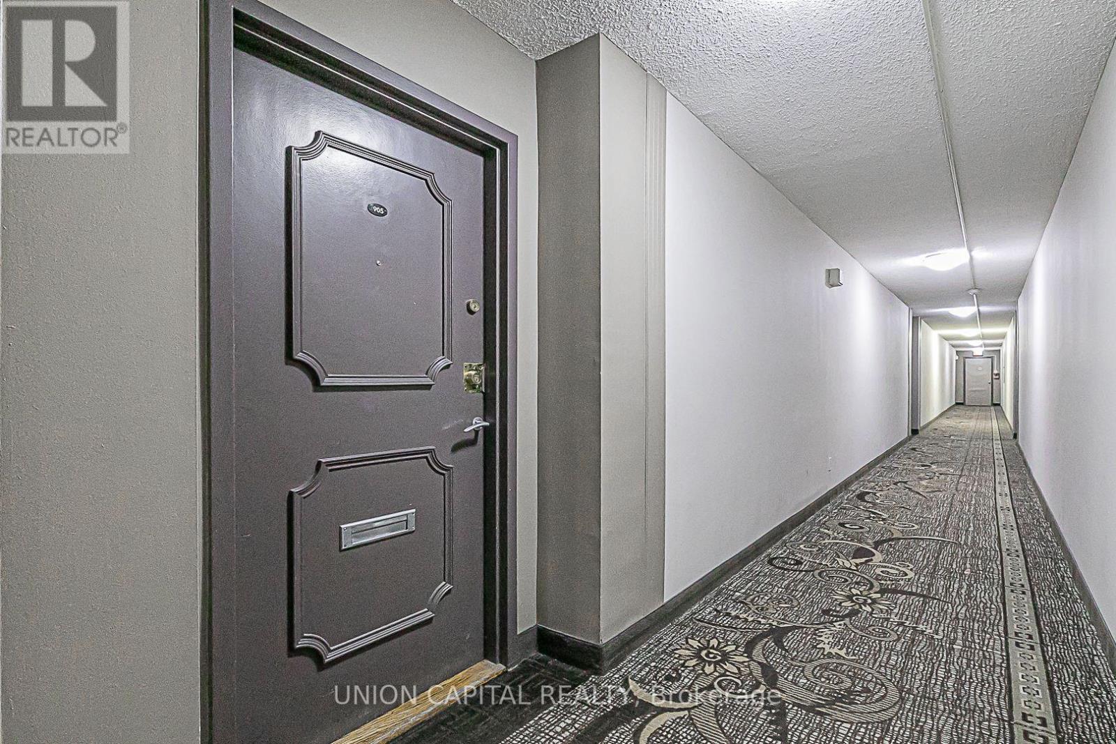 905 - 5 Parkway Forest Drive, Toronto, Ontario  M2J 1L2 - Photo 3 - C12080136