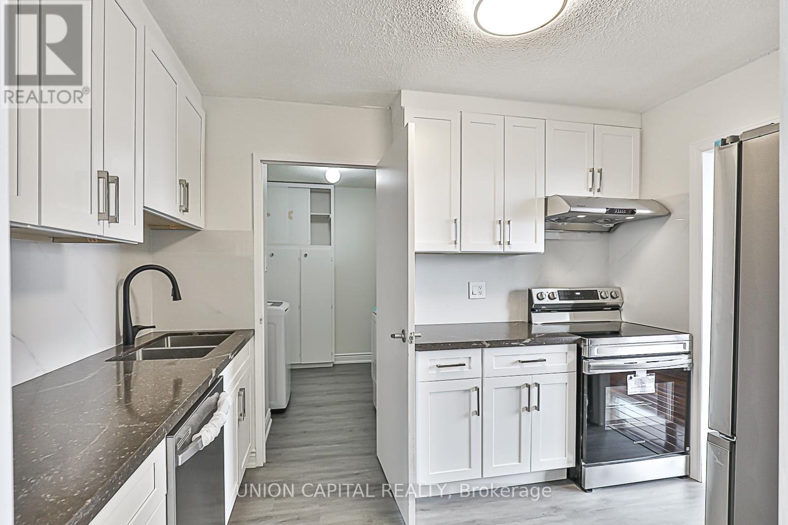 905 - 5 Parkway Forest Drive, Toronto, Ontario  M2J 1L2 - Photo 8 - C12080136