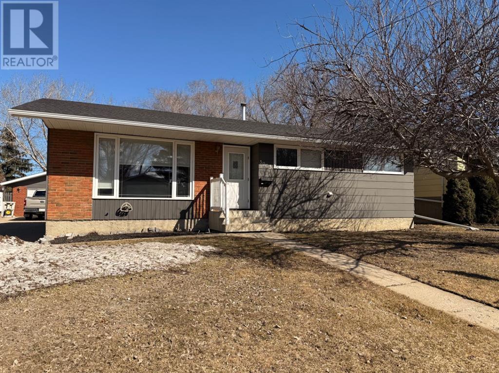 3905 52 Avenue, Lloydminster, Alberta  T9V 1P2 - Photo 2 - A2209822