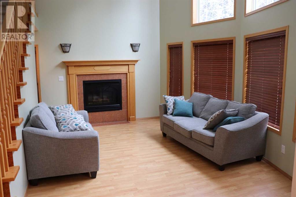Property at 1105 61 Street image 4