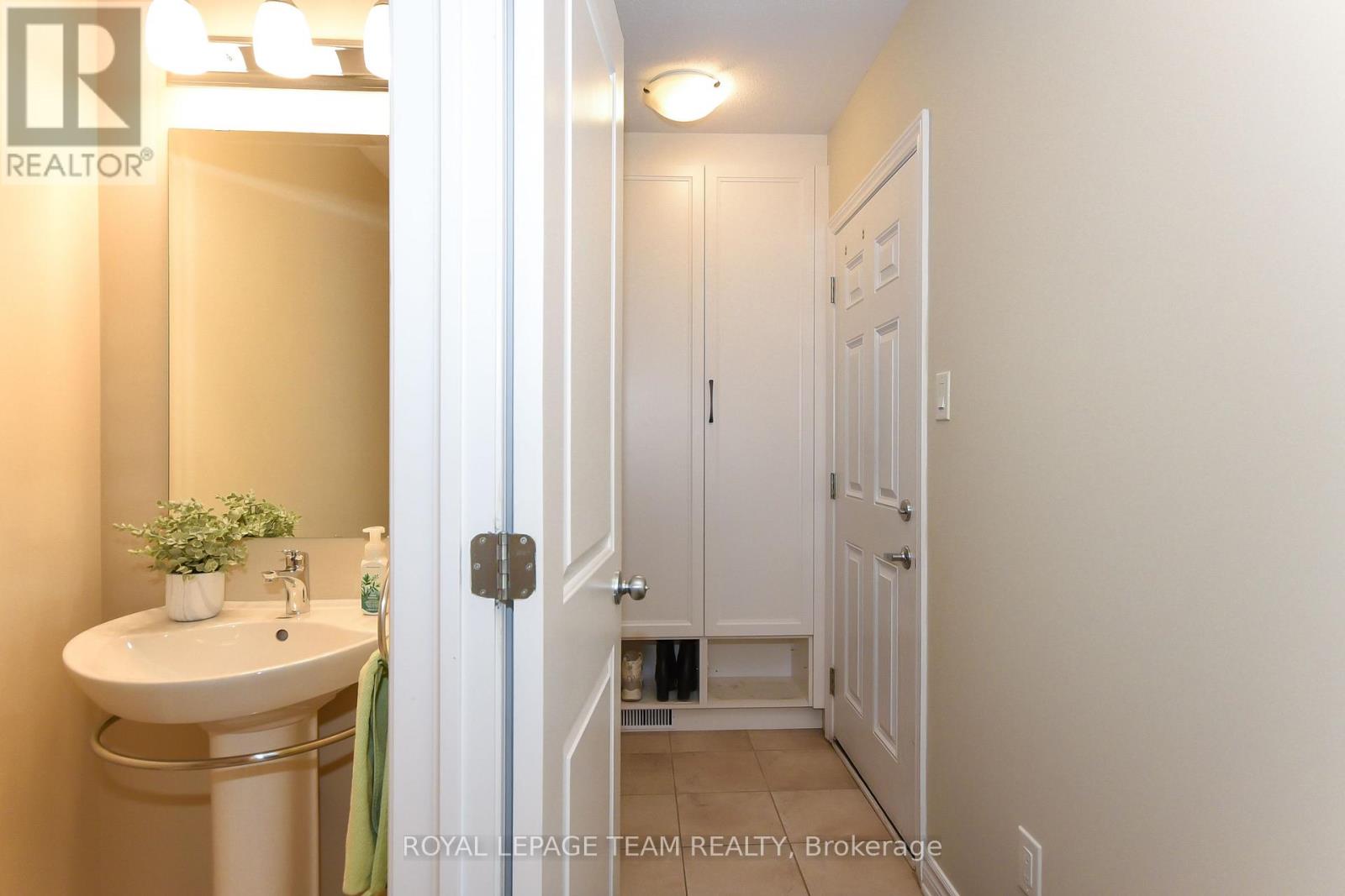 Property at 3519 WOODROFFE AVENUE image 4