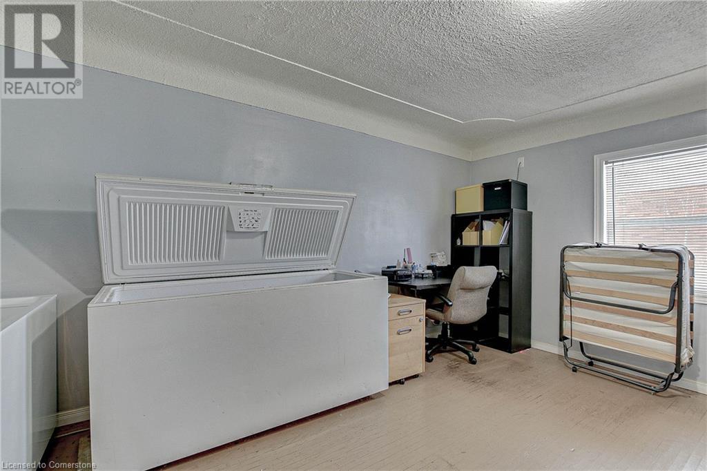 18 Elgin Street, Brantford, Ontario  N3R 1E6 - Photo 13 - 40706857