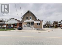 18 ELGIN STREET, Brant, Ontario
