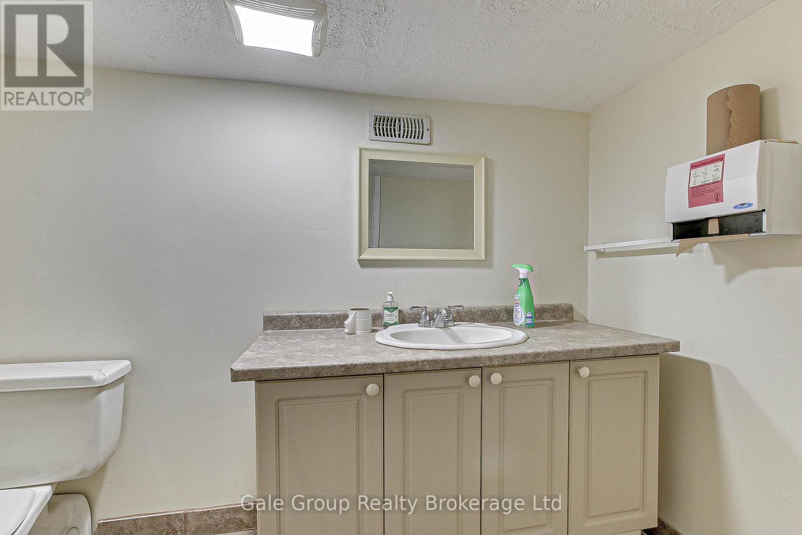 18 Elgin Street, Brant, Ontario  N3R 1E6 - Photo 21 - X12020990