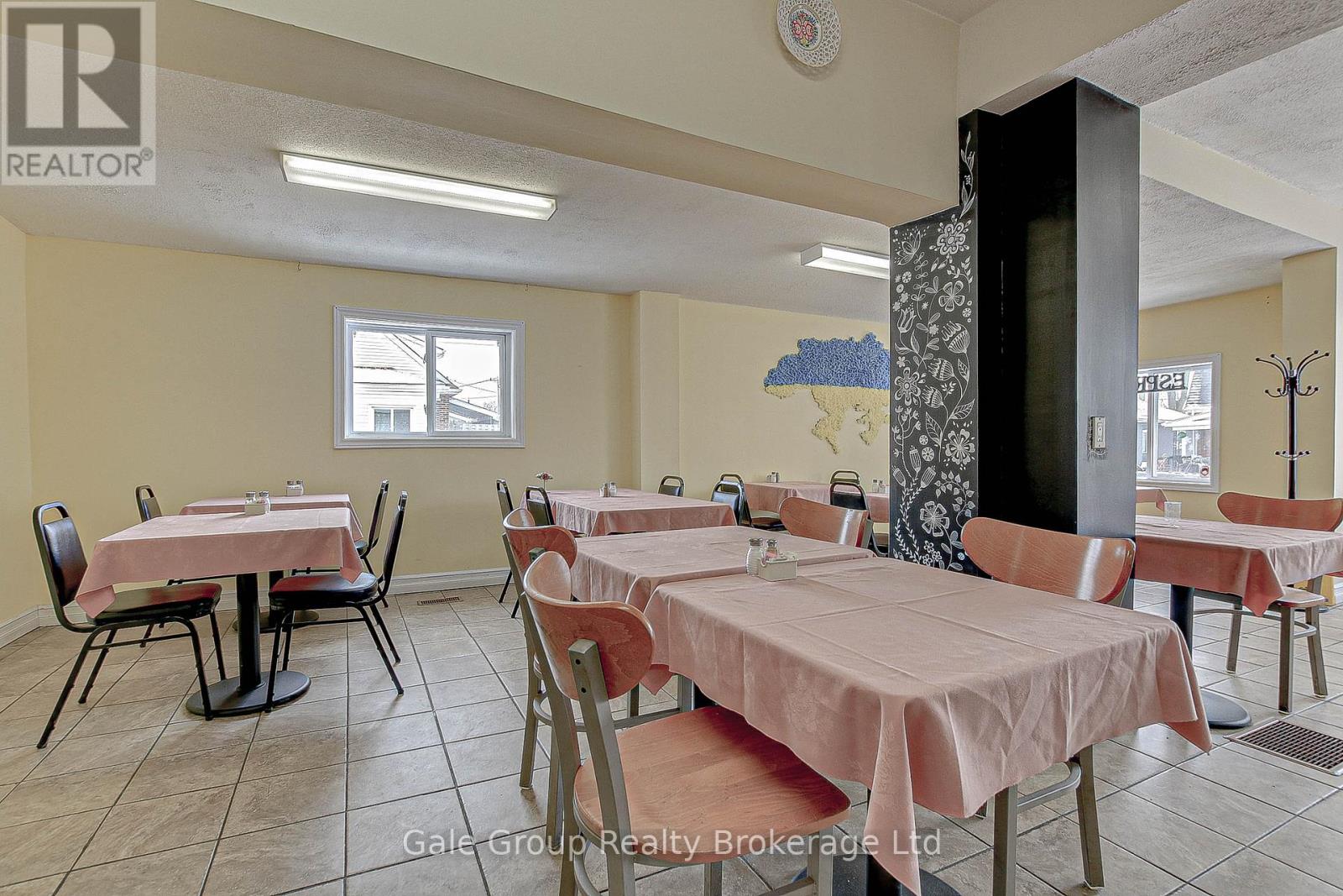 18 Elgin Street, Brant, Ontario  N3R 1E6 - Photo 8 - X12020990