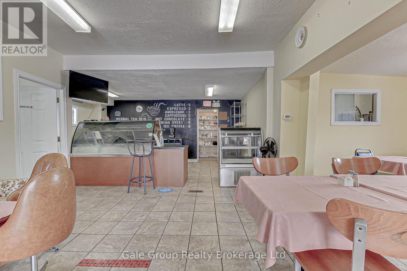 18 Elgin Street, Brant, Ontario  N3R 1E6 - Photo 9 - X12020990