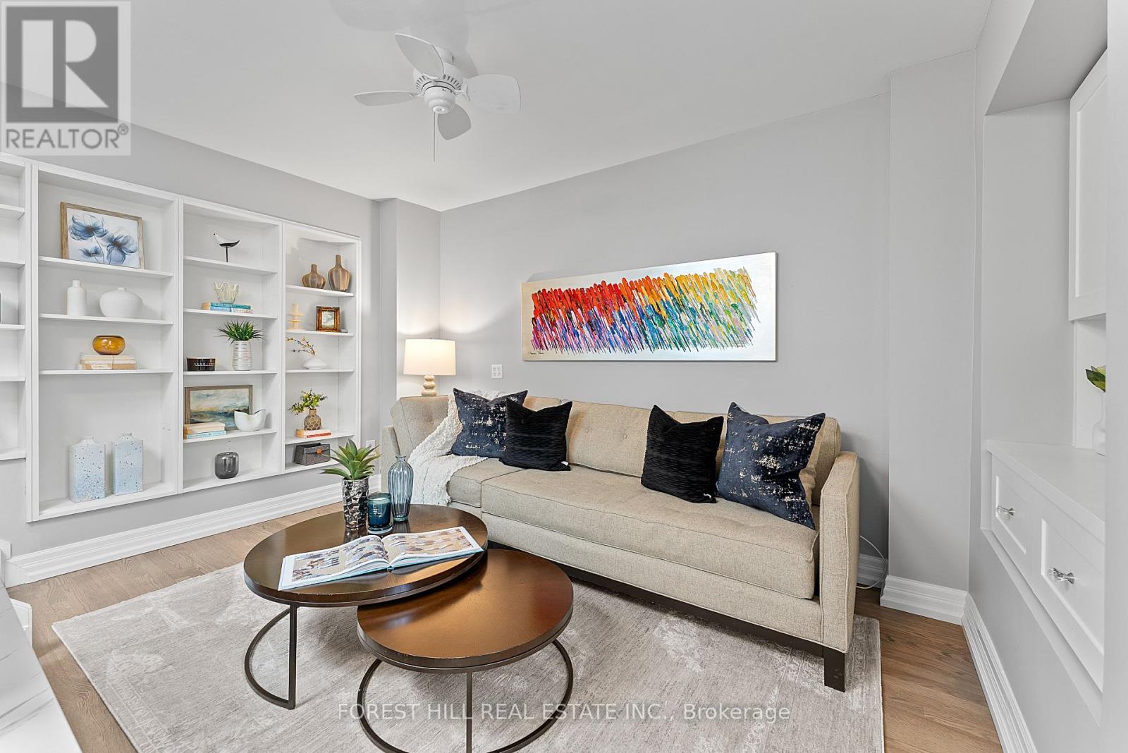 8 ALEX MEWS Toronto (Annex), ON M5R 3T2