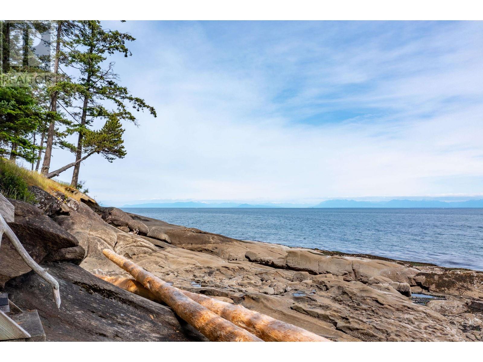 105 Island Park Drive, Galiano Island, British Columbia  V0N 1P0 - Photo 5 - R2987973