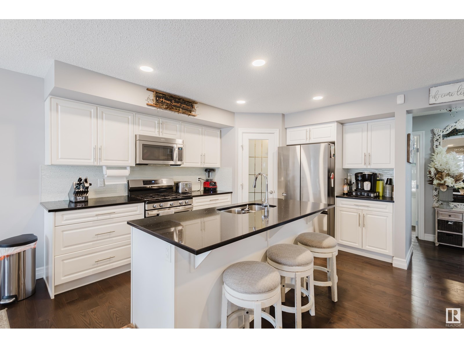 Property at 5905 64 ST image 3