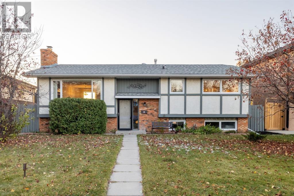 40 Thornaby Crescent Nw, Calgary, Alberta  T2K 5K4 - Photo 2 - A2206569