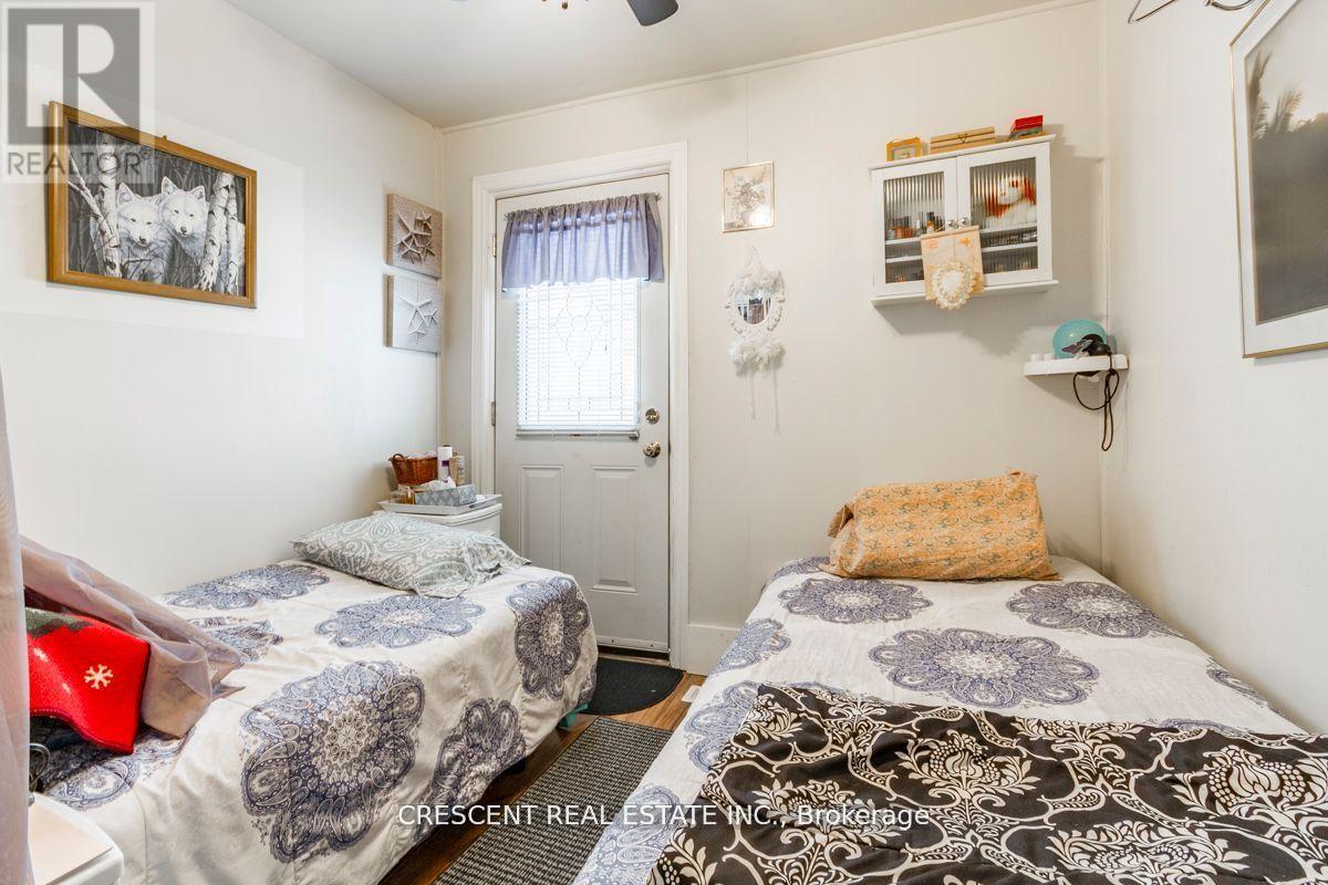 265 Barrie Road, Orillia, Ontario  L3V 2R4 - Photo 7 - S12080176
