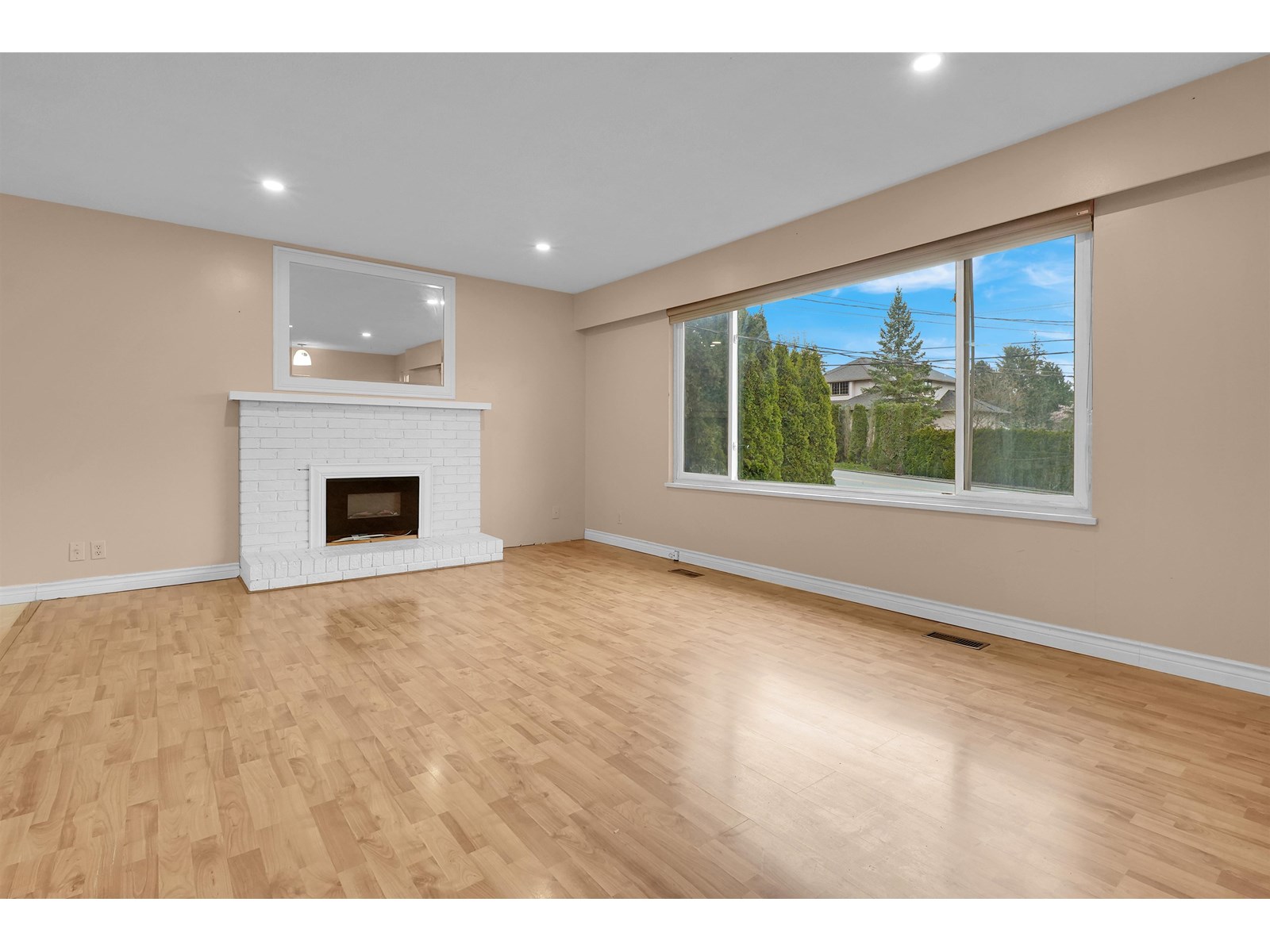 7963 144 Street, Surrey, British Columbia  V3W 5T2 - Photo 5 - R2984661