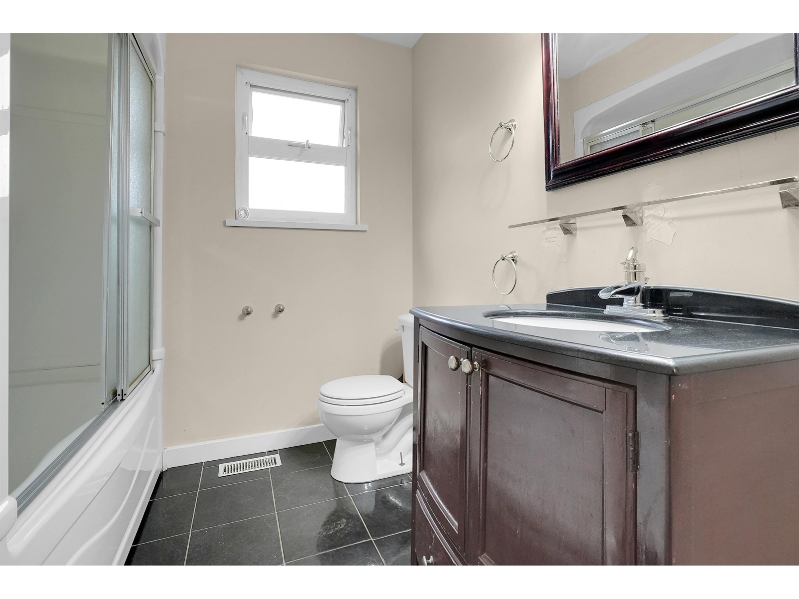 7963 144 Street, Surrey, British Columbia  V3W 5T2 - Photo 10 - R2984661