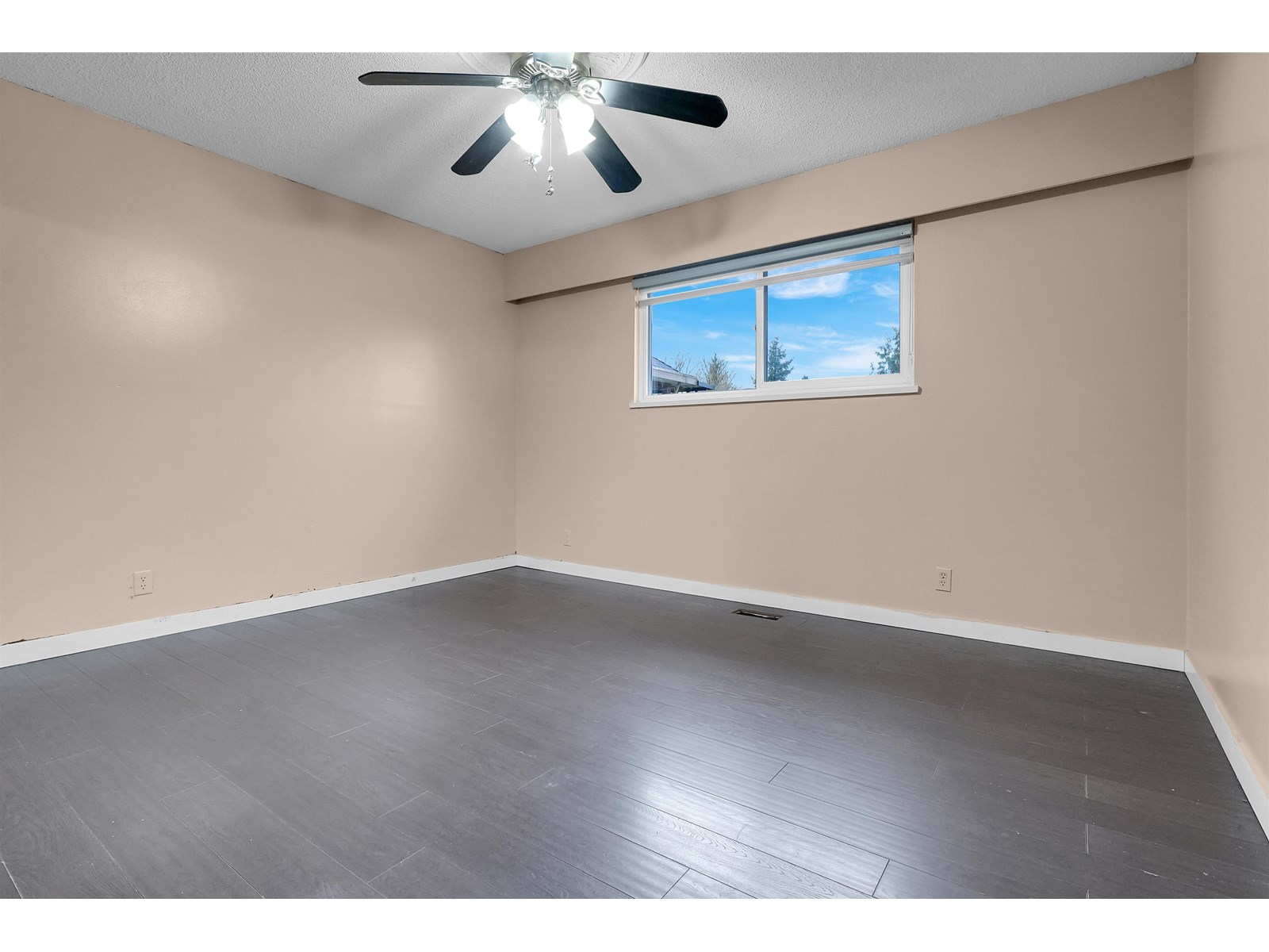 7963 144 Street, Surrey, British Columbia  V3W 5T2 - Photo 11 - R2984661