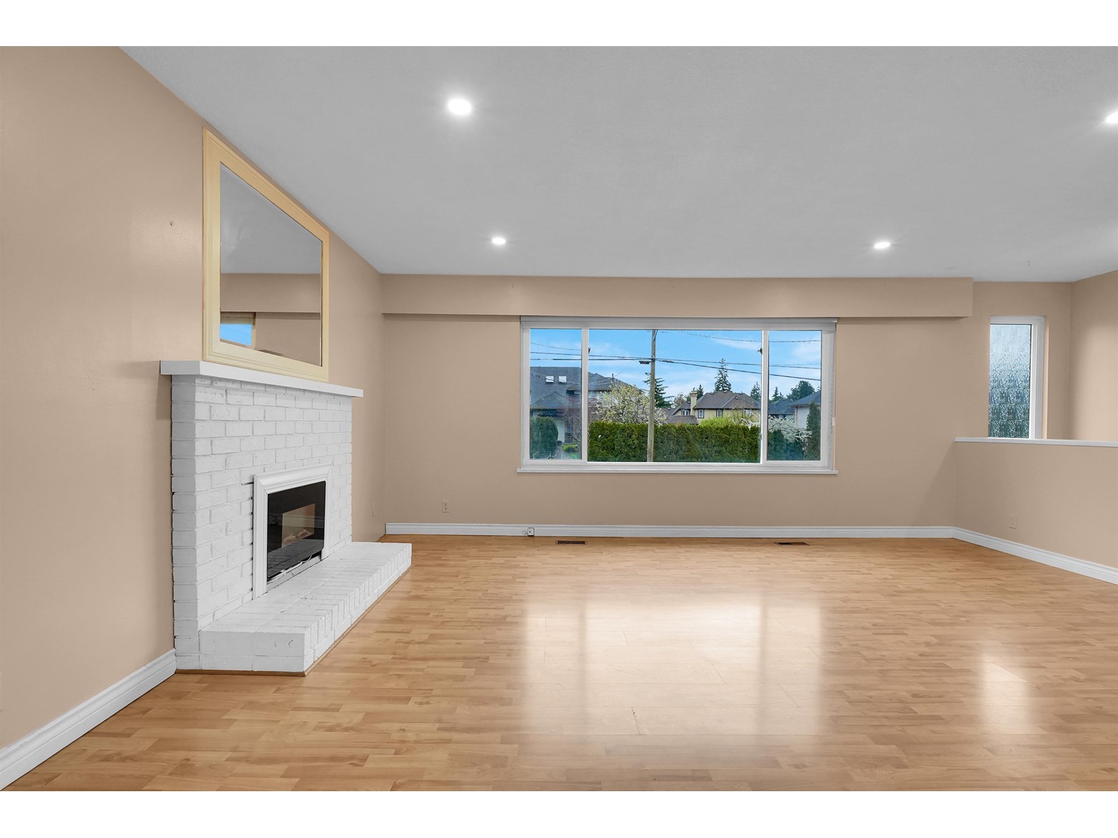 7963 144 Street, Surrey, British Columbia  V3W 5T2 - Photo 4 - R2984661